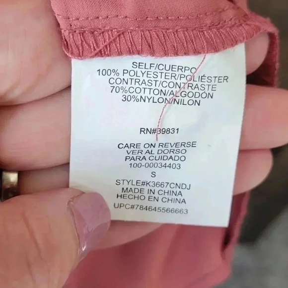 MY MICHELLE short sleeve, zipper front Coral shirt, lace back, sz medium - Picture 4 of 5